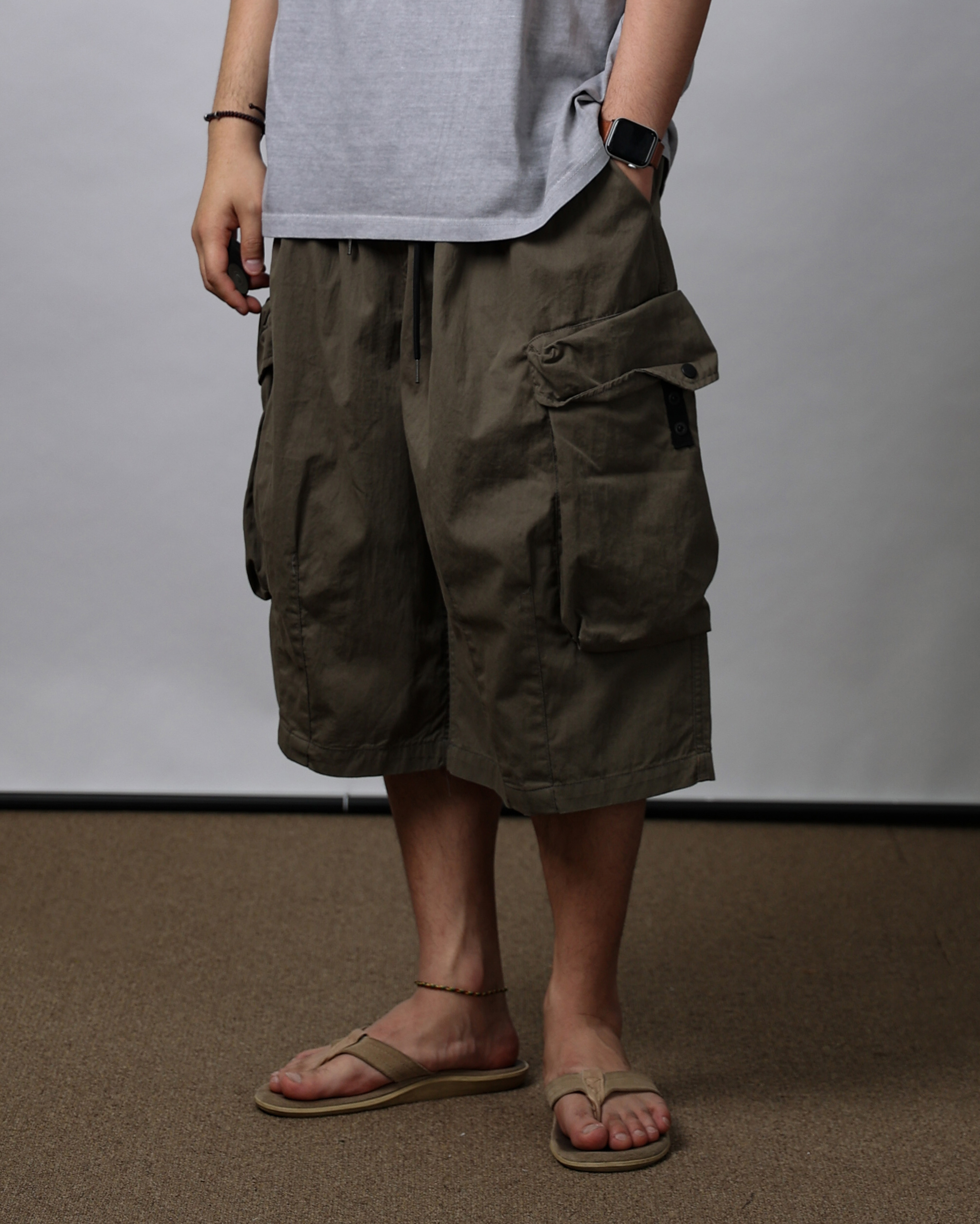 FARM UNBALANCED Cargo 6th Shorts (Black/Olive)