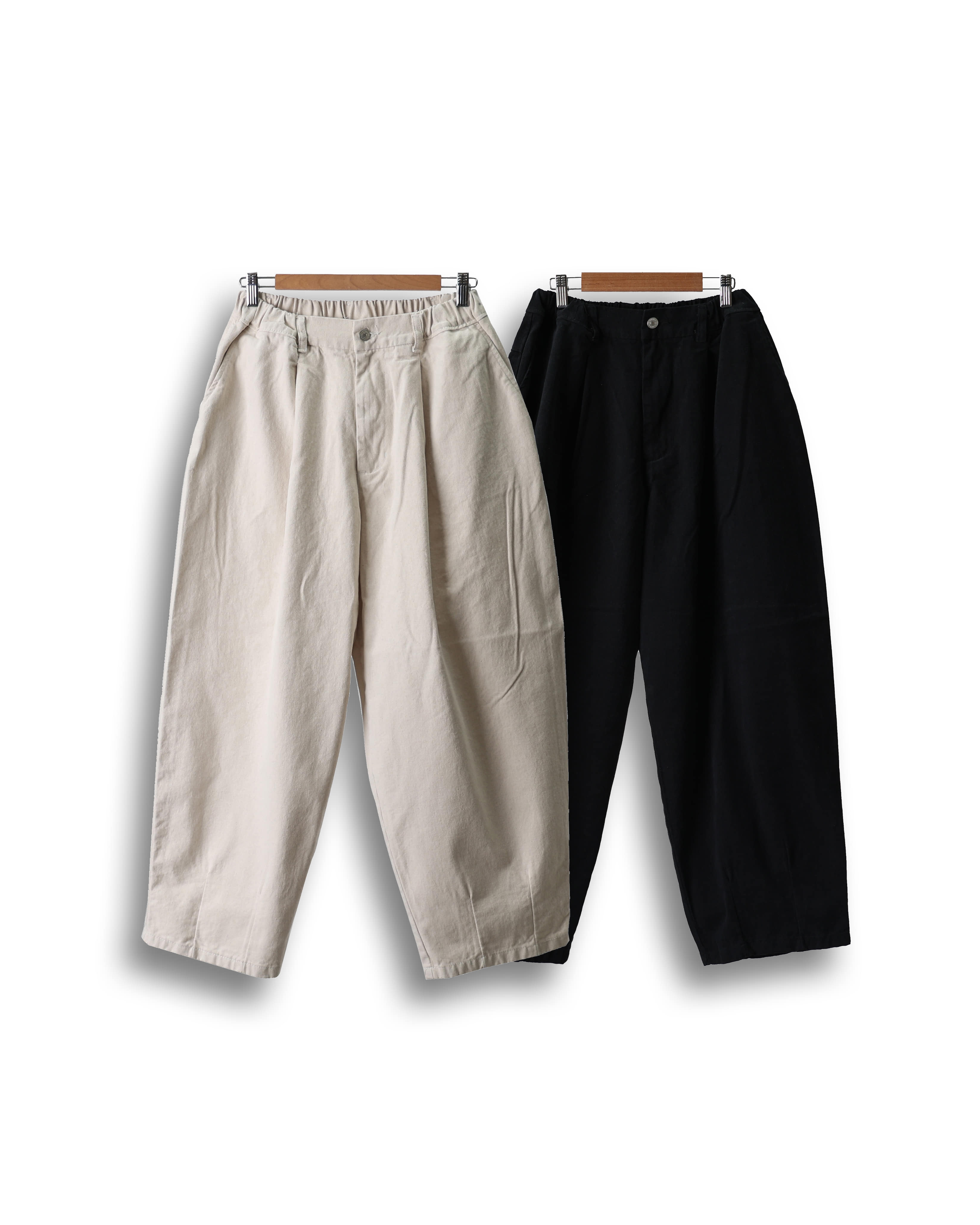 LANN Daily Peach Balloon Pants (Black/Ivory)