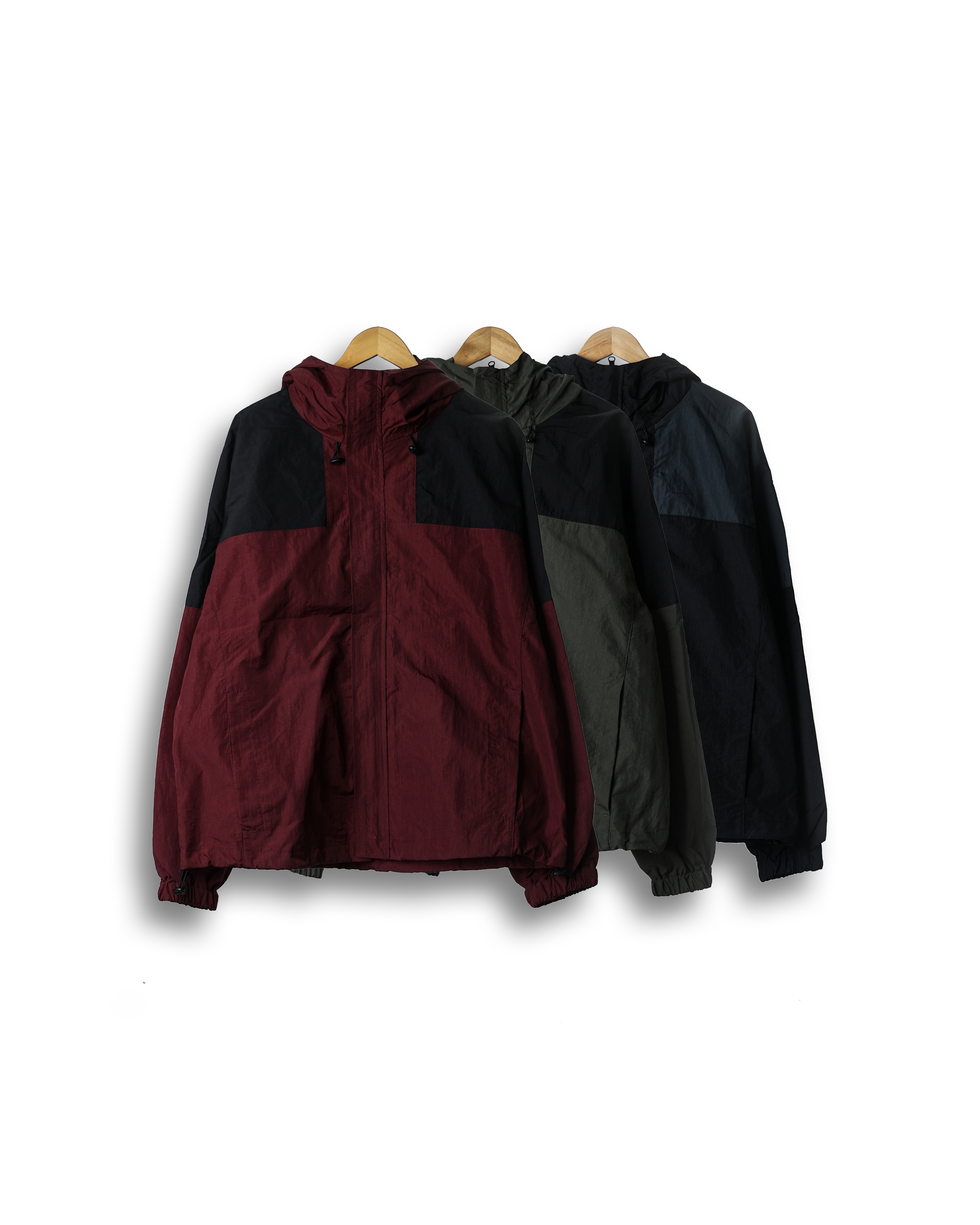 WAOT Colouring Moutain Wind Jacket (Black/Burgundy/Khaki)