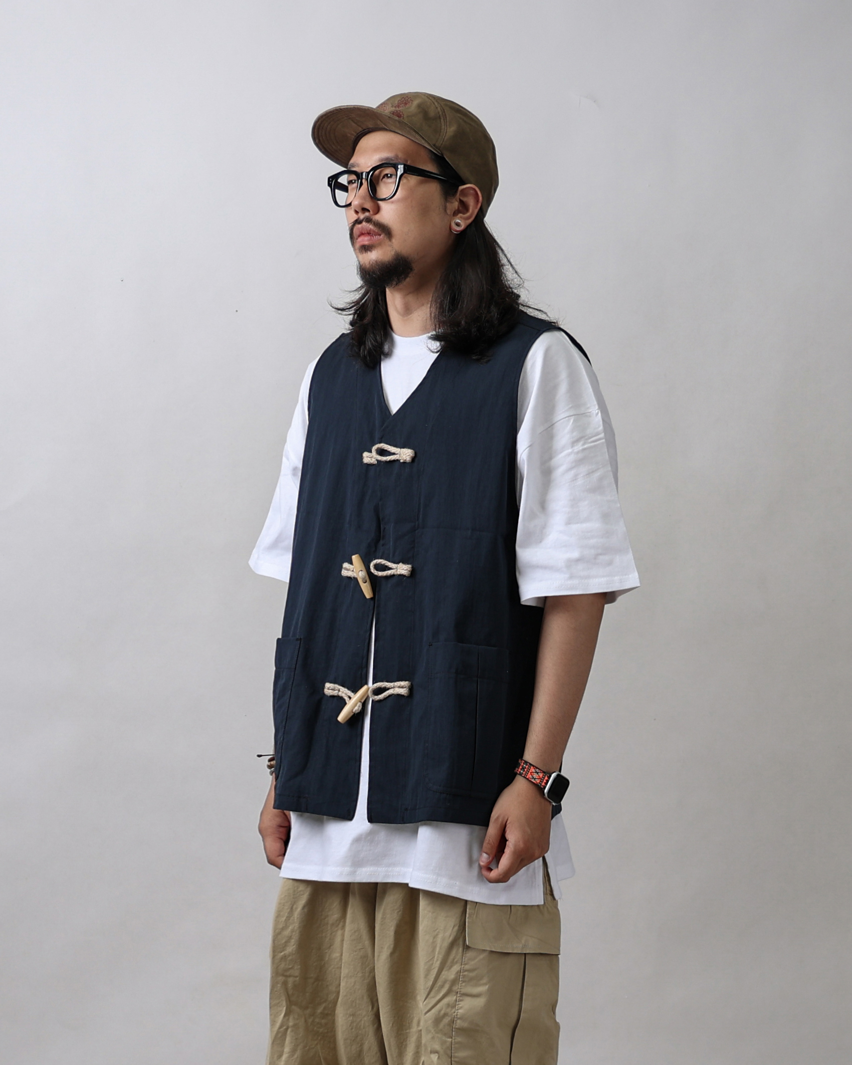 LIBRET Toggle Novit Amekaji Vest (Navy/Olive)