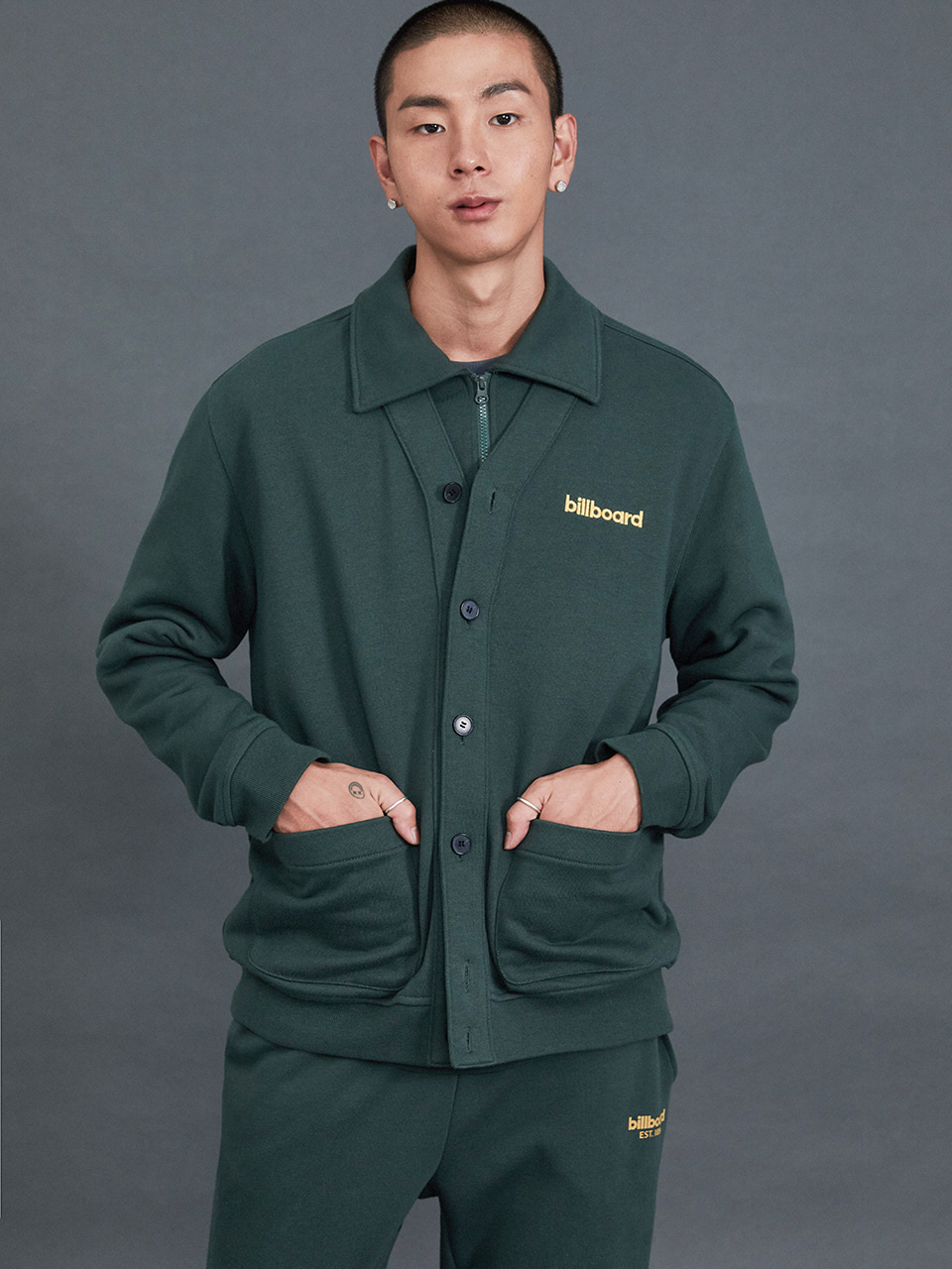 Small logo V neck cardigan_Dark green