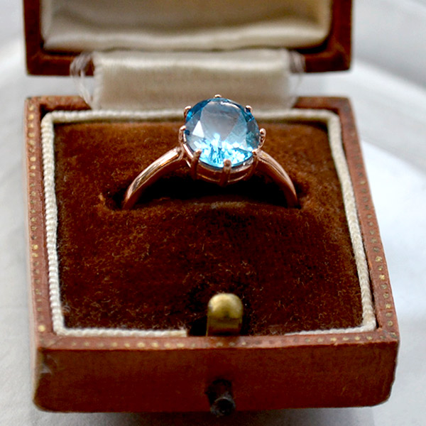 swissblue topaz.672