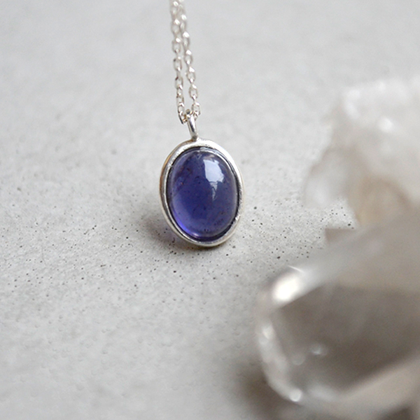 adore.iolite