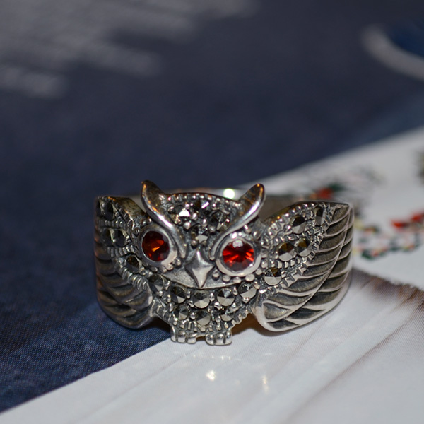 Owl garnet.936