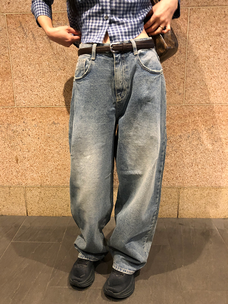 wide balloon washed denim pants