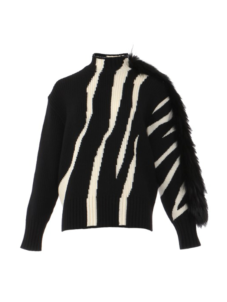 BLACK OFF WHITE MARCELA GRAPHIC KNIT POINT WITH FUR  아키라 나카 블랙 오프 화이트 마르셀라 그래픽 포인트 니트 - 아데쿠베