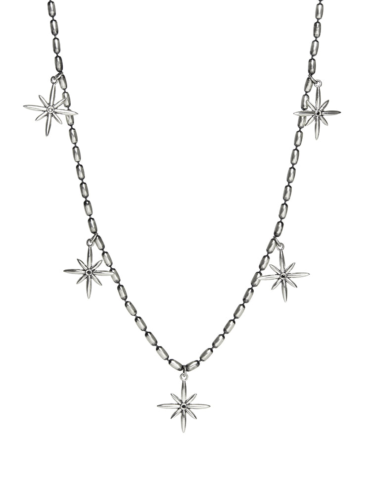 SILVER STARFLOWER BLACK DIAMOND CHARM CHALK NECKLACE  쿠시코크 실버 스타플라워 블랙 다이아몬드 참 초크 목걸이 - 아데쿠베