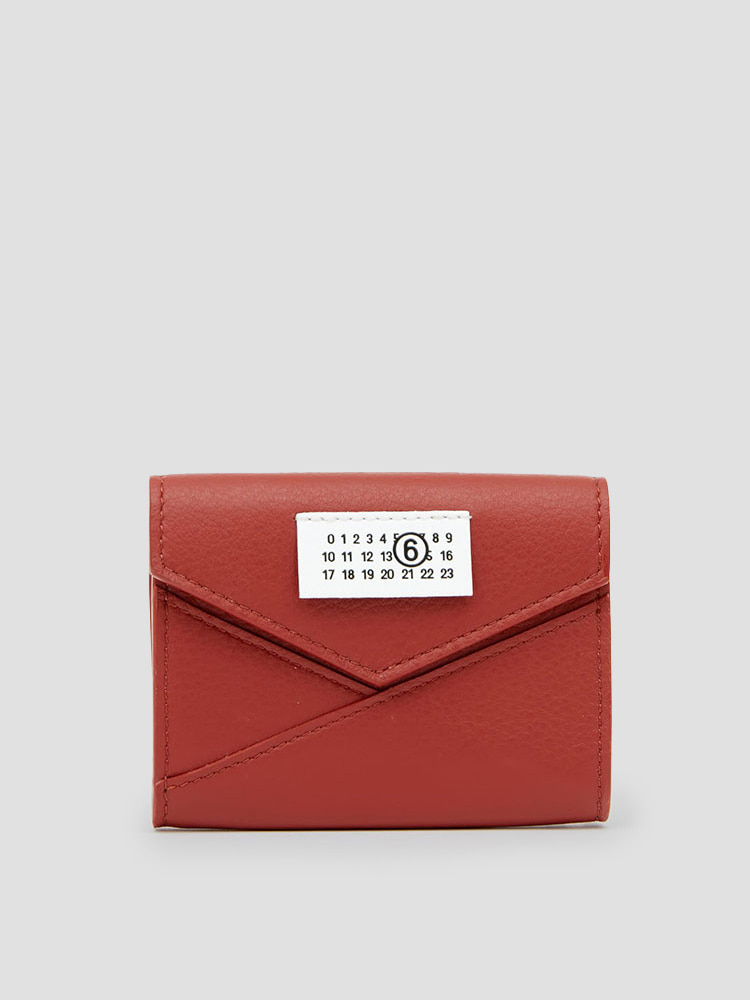 BRICK RED JAPANESE 6 FLAP WALLET  MM6 브릭 레드 재패니즈 6 플랩 지갑 - 아데쿠베