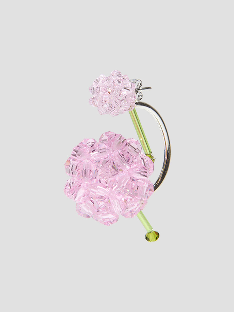 PINK SAPPHIRE PAEONIA SUFFRUTICOSA HALF LOOP EARRING  헬레나 튤린 핑크 사파이어 파이오니어 하프 루프 귀걸이 - 아데쿠베