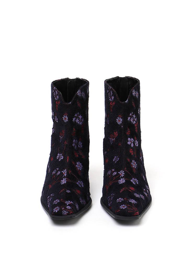 BLACK FLORAL JACQUARD BOOTS  마메 쿠로구치 블랙 플로럴 자카드 부츠 - 아데쿠베