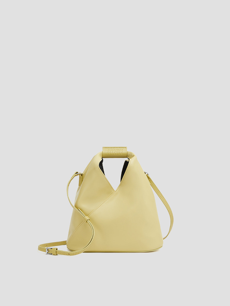 LIGHT YELLOW JAPANESE CLASSIC CROSSBODY BAG  MM6 라이트 옐로우 재패니즈 클래식 크로스바디 백 - 아데쿠베