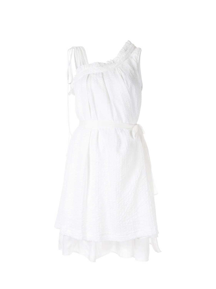 WHITE ASYMMETRIC SEERSUCKER AMPLE SUMMER DRESS  샹샹 루안 화이트 비대칭 시어서커 앰플 서머 드레스 - 아데쿠베