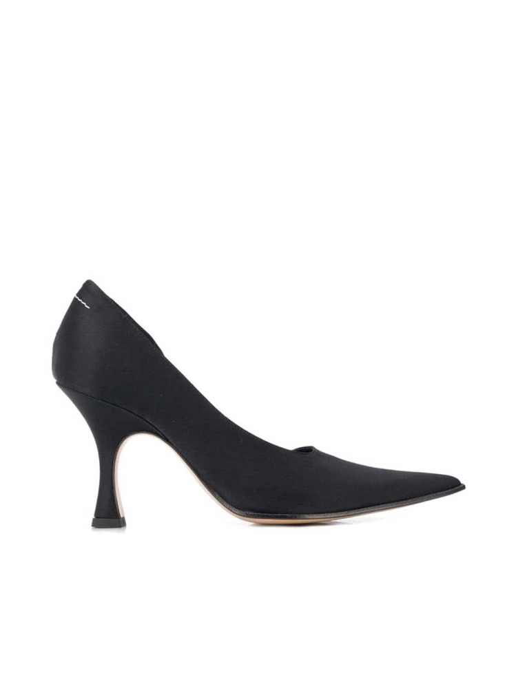 BLACK UPPER ASYMMETRIC PUMPS  MM6 블랙 어퍼 비대칭 펌프스 - 아데쿠베