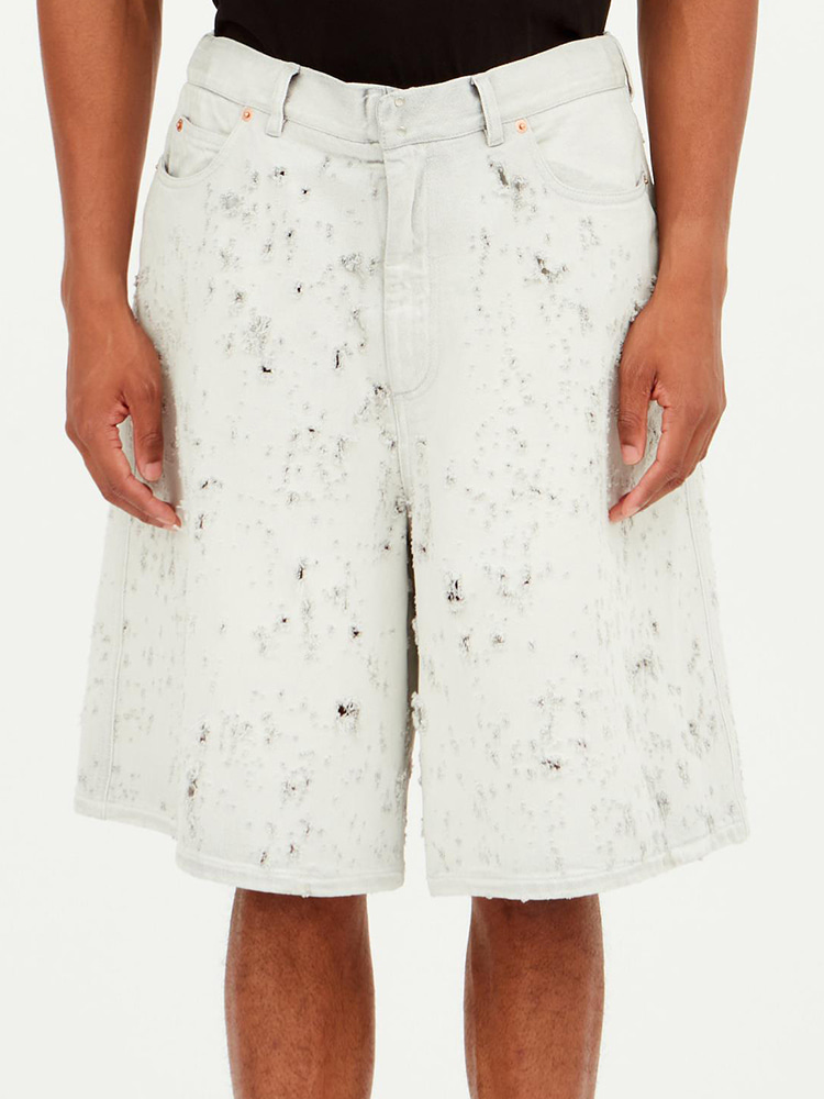 WHITE DISTRESSED SHORTS  MM6 화이트 디스트레스드 쇼츠 - 아데쿠베