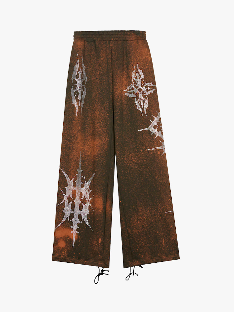 OLIVE BLEACH GRAPHIC PRINTED SWEATPANTS  산쿠안즈 올리브 블리치 그래픽 프린트 스웨트팬츠 - 아데쿠베