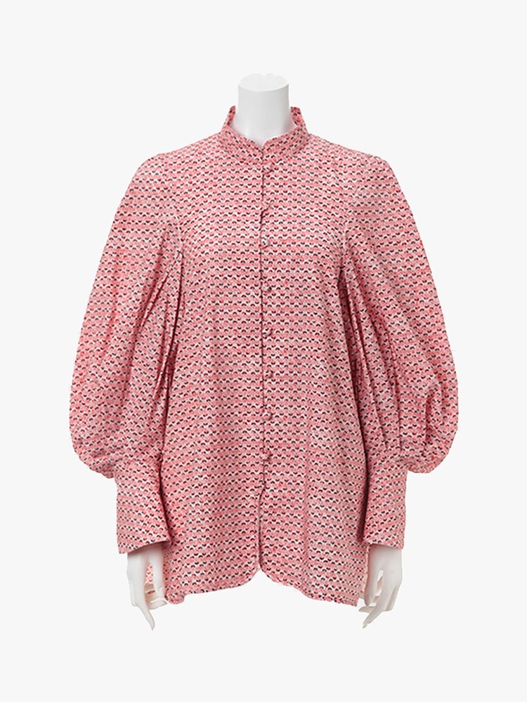 VERMILLION CRANE PATTERN HAND PRINTED SHIRT  마메 쿠로구치 버밀리언 크레인 패턴 핸드 프린트 셔츠 - 아데쿠베