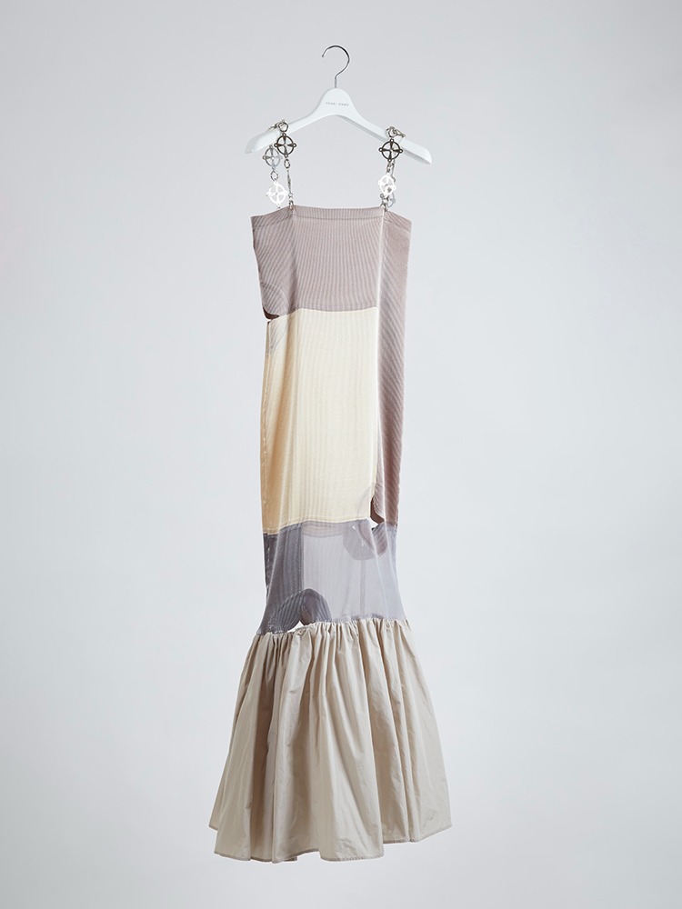 BEIGE VISTA PLEATED DRESS  요헤이 오노 베이지 비스타 플리츠 드레스 - 아데쿠베