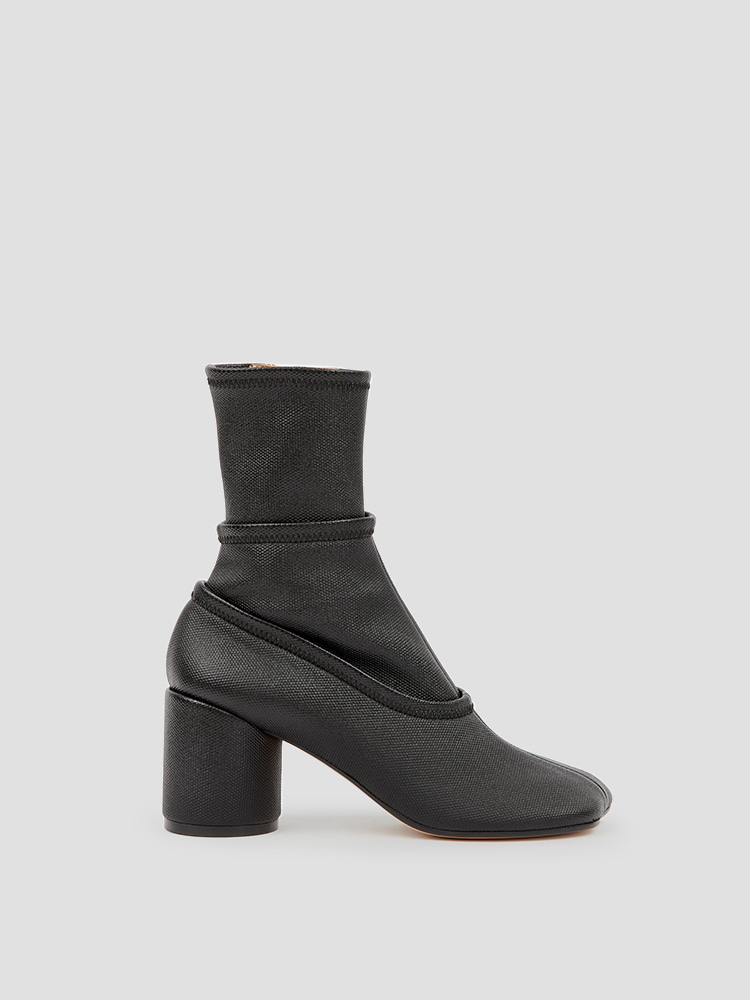 BLACK ANATOMIC ANKLE BOOTS  MM6 블랙 아나토믹 앵클 부츠 - 아데쿠베