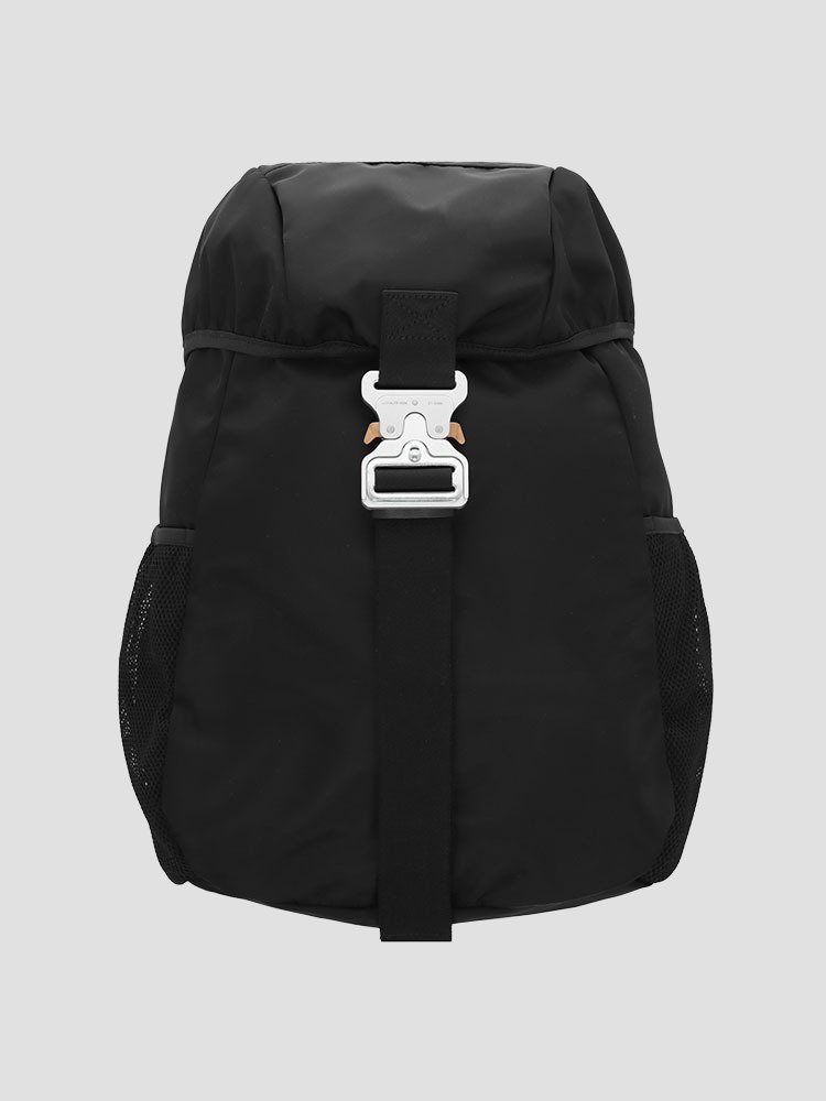 BLACK BUCKLE CAMP BACKPACK  알릭스 블랙 버클 캠프 백팩 - 아데쿠베