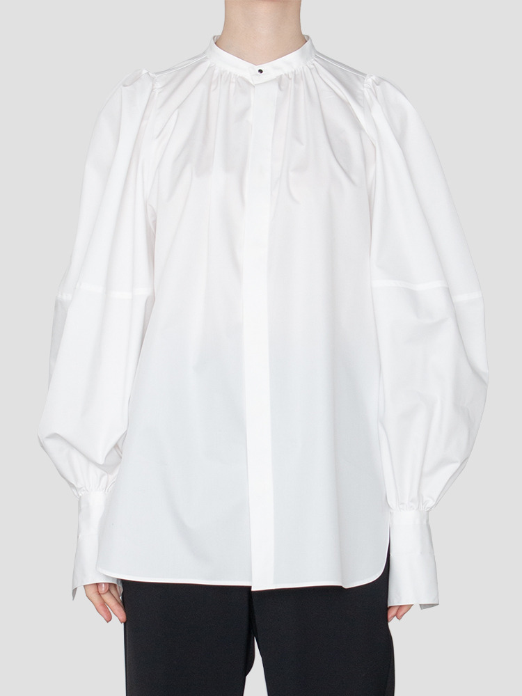 WHITE T/C BALLOON SLEEVE BLOUSE  하이크(HYKE) 화이트 T/C 벌룬 슬리브 블라우스 - 아데쿠베