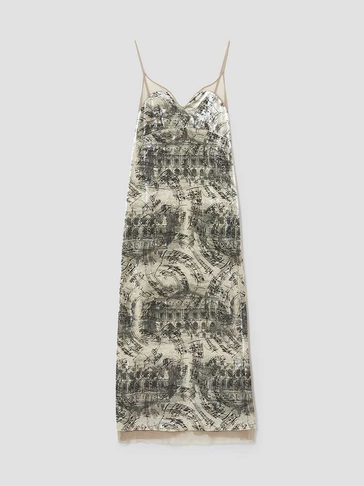 BEIGE GRAPHIC VELOUR DRESS  치카 키사다 베이지 그래픽 벨루어 드레스 - 아데쿠베