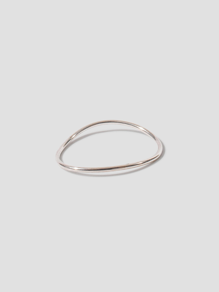 SILVER ANOUK SIMPLE BANGLE  앤 드뮐미스터 실버 아누크 심플 뱅글 - 아데쿠베