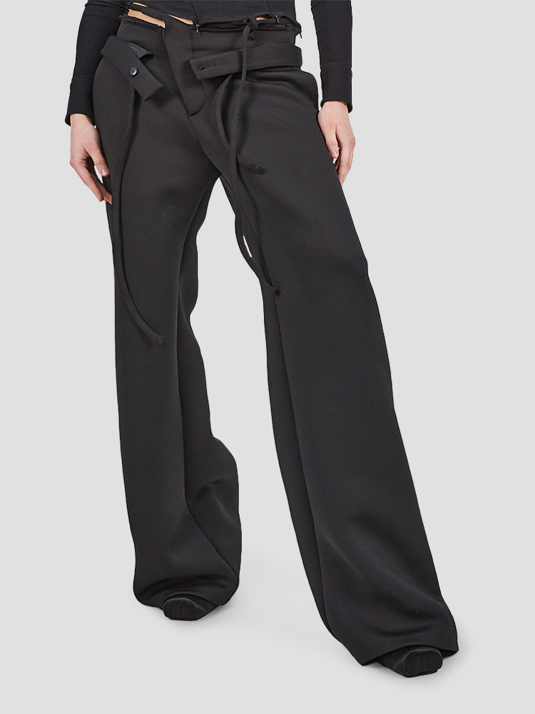 BLACK DOUBLE WAISTBAND SUIT TROUSERS  오토링거 블랙 더블 웨이스트밴드 수트 트라우저 - 아데쿠베