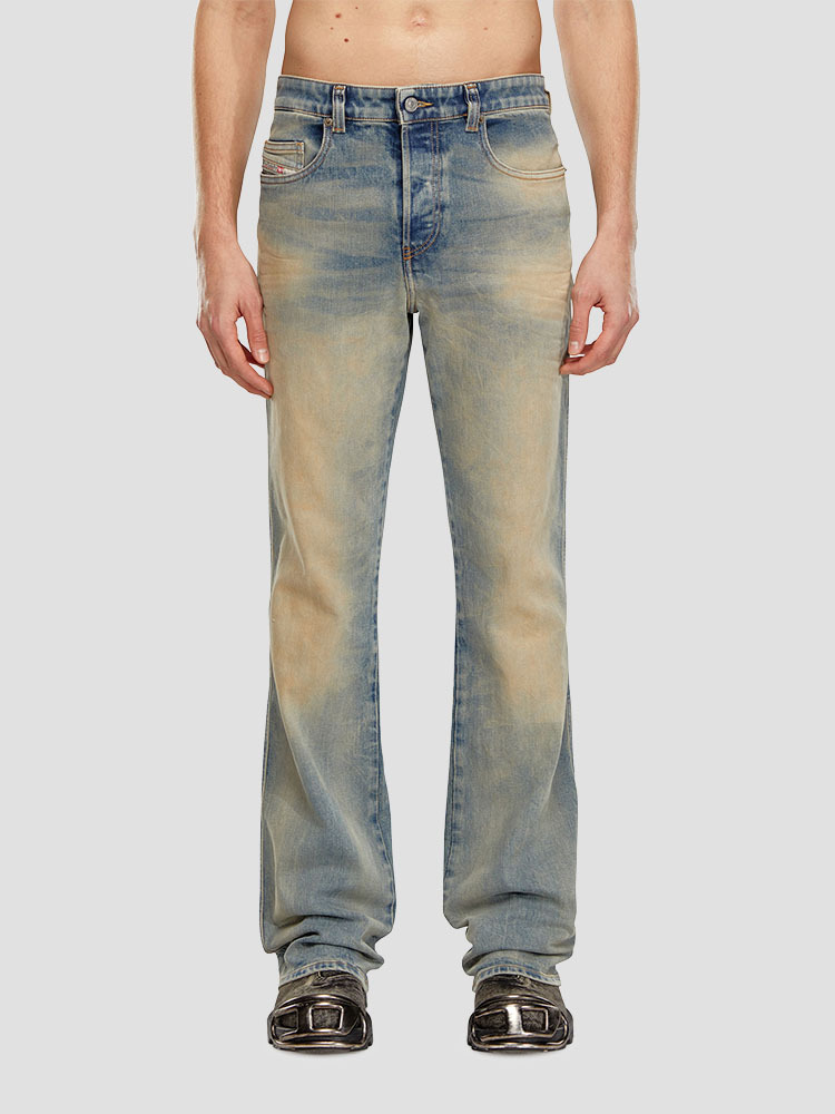 LIGHT BLUE 1998 D-BUCK BOOTCUT JEANS  디젤(DIESEL) 라이트 블루 부츠 컷 팬츠 - 아데쿠베