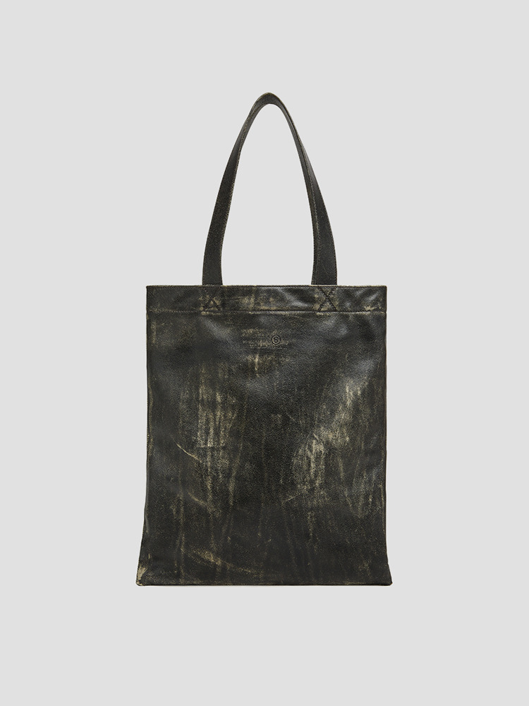 BLACK ALMOND BUFF SHOPPING BAG  MM6 블랙 아몬드 버프 쇼핑 백 - 아데쿠베