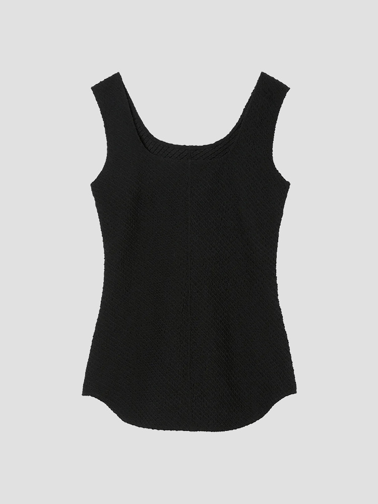 BLACK SHIRRING JACQUARD SLEEVELESS TOP  마메 쿠로구치 블랙 시어링 자카드 슬리브리스 탑 - 아데쿠베