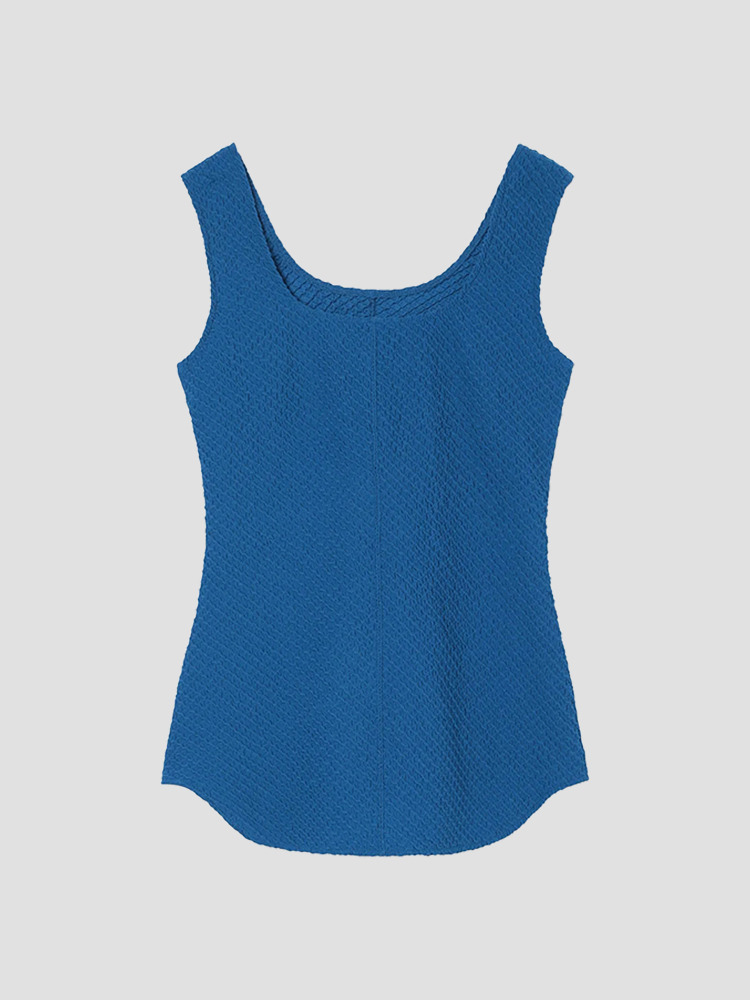 BLUE SHIRRING JACQUARD SLEEVELESS TOP  마메 쿠로구치 블루 시어링 자카드 슬리브리스 탑 - 아데쿠베