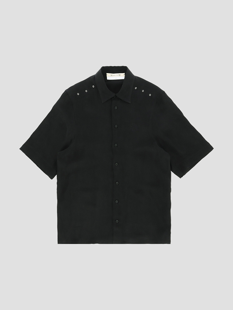 WASHED BLACK SHORT SLEEVE EYELETS SHIRT  알릭스 블랙 숏 슬리브 아일렛 셔츠 - 아데쿠베