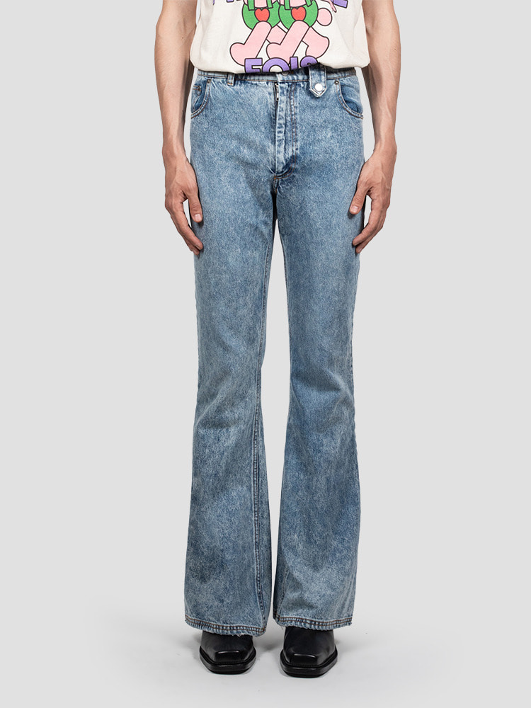 BLUE ACID WASHED WIDE LEG JEANS  에곤랩 블루 애시드 워시 와이드 레그 팬츠 - 아데쿠베