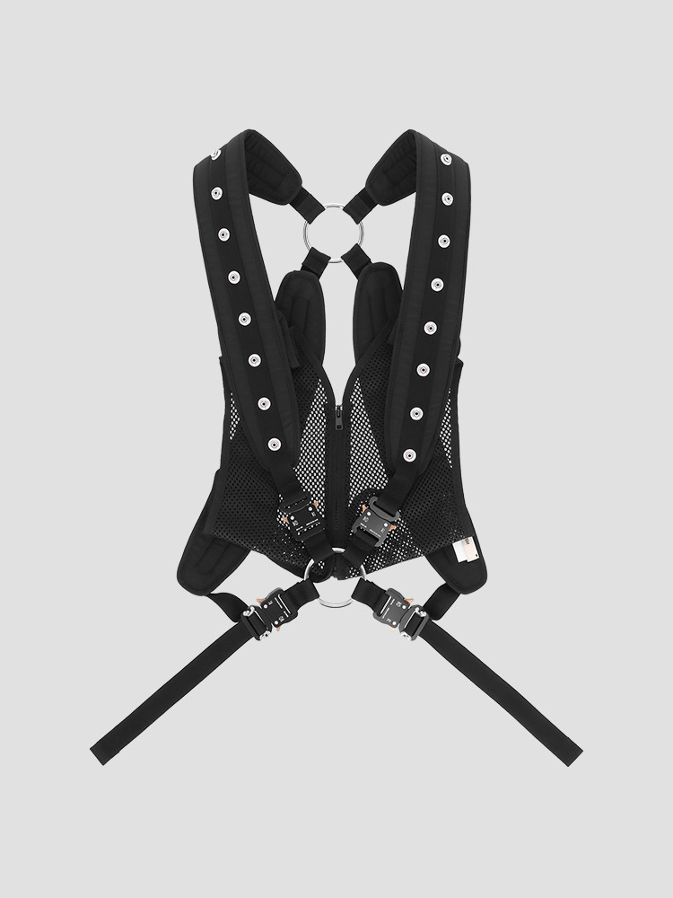 BLACK HARNESS VEST  알릭스 블랙 하네스 베스트 - 아데쿠베