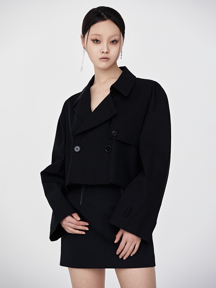 BLACK CROP TRENCH JACKET  MM6 블랙 크롭 트렌치 자켓 - 아데쿠베