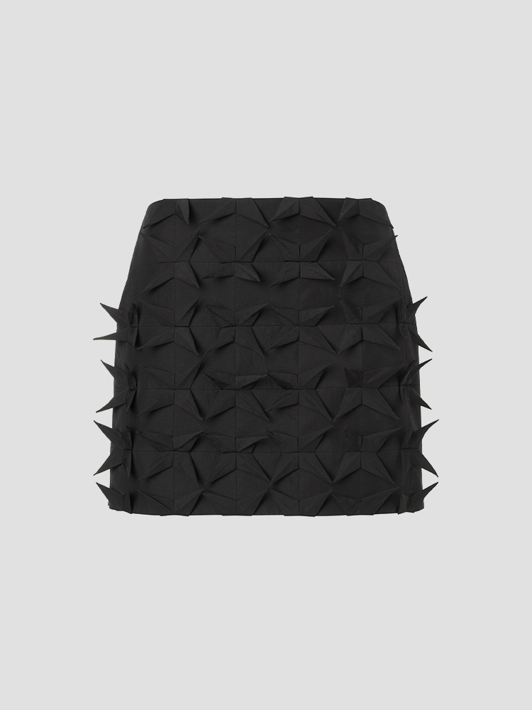 BLACK 3D FLOWER PATCHWORK MINI SKIRT  한킴 블랙 플라워 패치워크 미니 스커트 - 아데쿠베