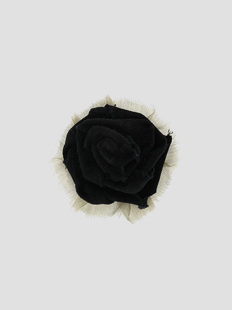 BLACK VELVET FLOWER BROOCH  아키비오 블랙 벨벳 플라워 브로치 - 아데쿠베