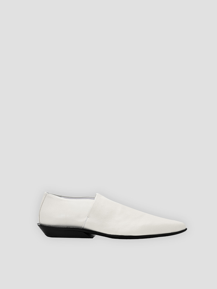 NATURAL WHITE SKY MULES  앤 드뮐미스터 내추럴 화이트 뮬 - 아데쿠베