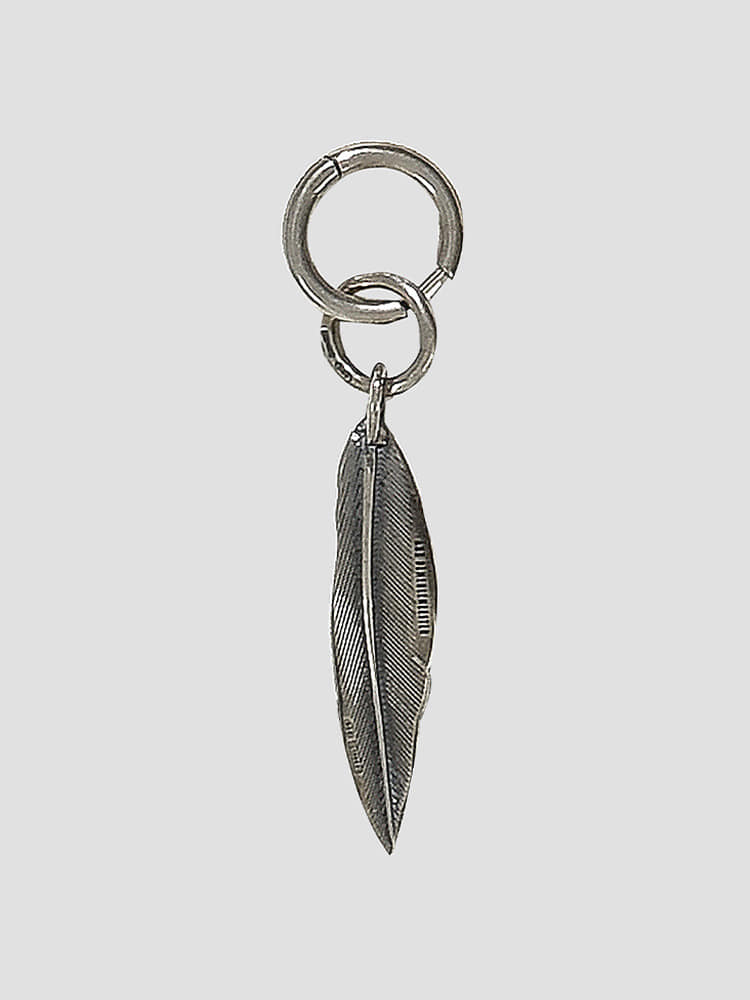 SILVER ROYA SILVER FEATHER EARRING  앤 드뮐미스터 실버 페더 귀걸이 - 아데쿠베