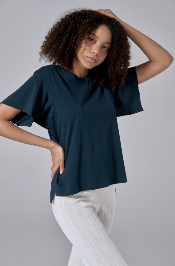 TWO PIN-TUCK SLEEVE TOP (GREEN)