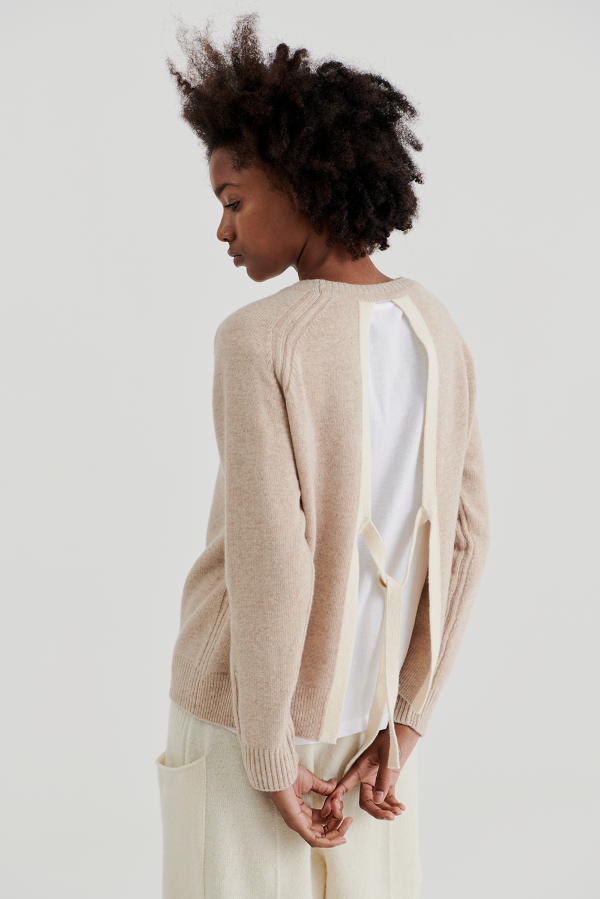 BACK OPEN PULLOVER (BEIGE)