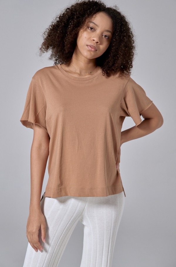TWO PIN-TUCK SLEEVE TOP (BROWN)