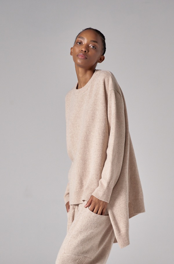 SIDE TAIL PULLOVER (BEIGE)