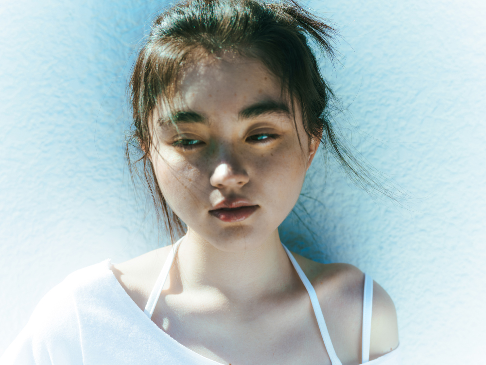 민소매 모델 착용 이미지-S1L13