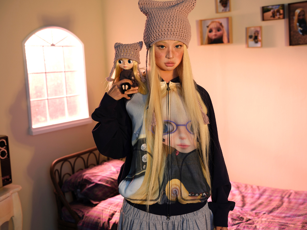 COYSEIO X BLYTHE GRAPHIC ZIP-UP HOODIE NAVY - coyseio