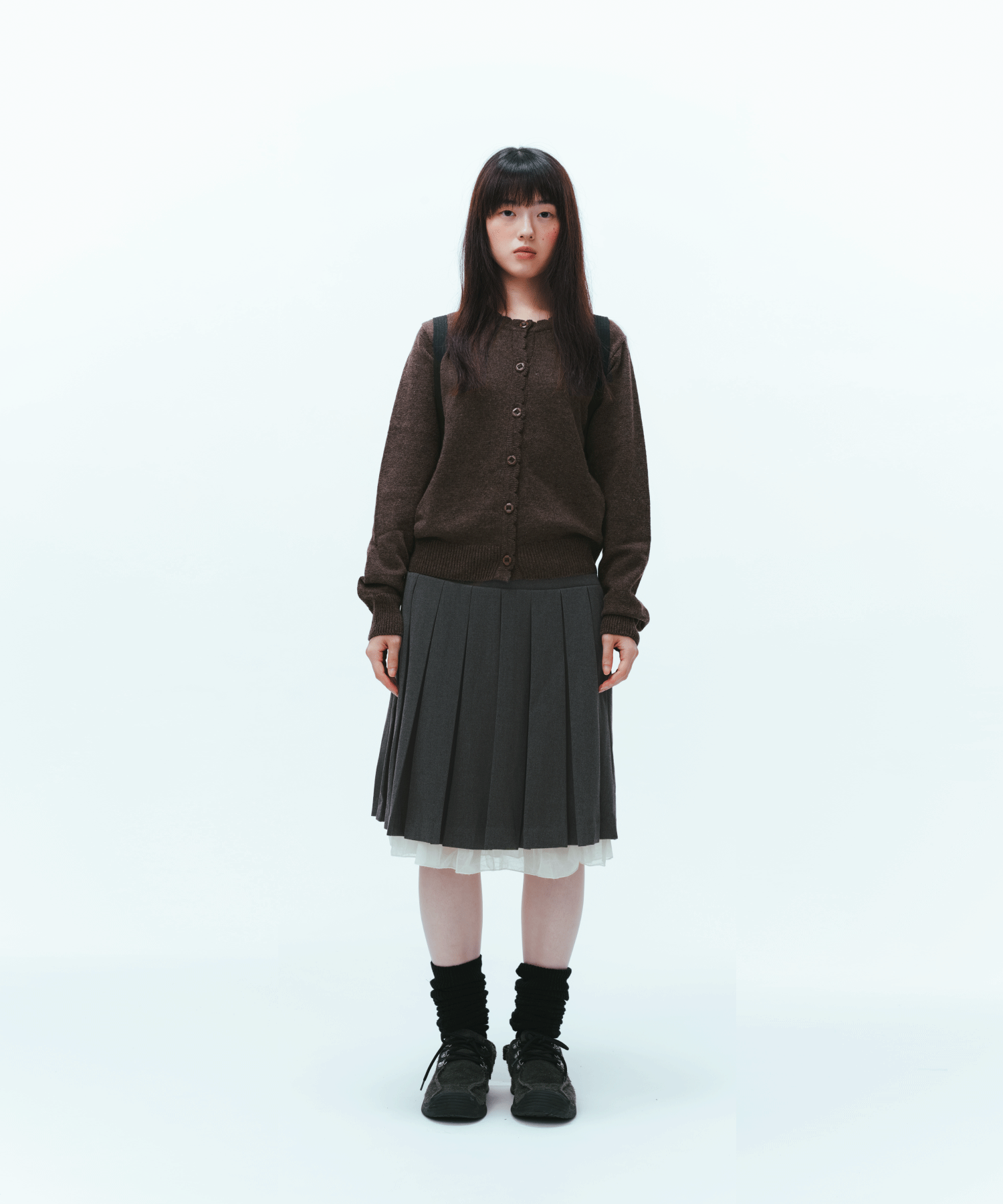FLOWER BUTTON CARDIGAN BROWN - coyseio