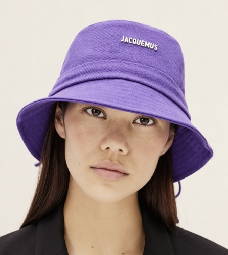 JACQUEMUS  Le bob Gadjo