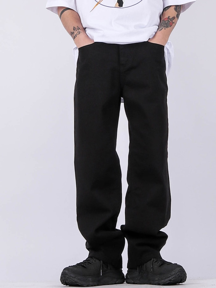 TR 00 Basic Black Jeans