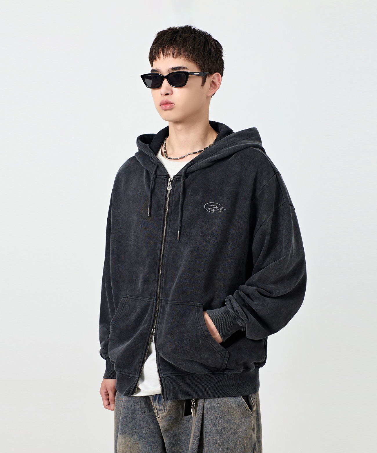 DIMITRI BLACK★Unisex★VLAD denim applique hooded sweatshirt VLAD - 디미트리블랙 (DIMITRIBLACK)