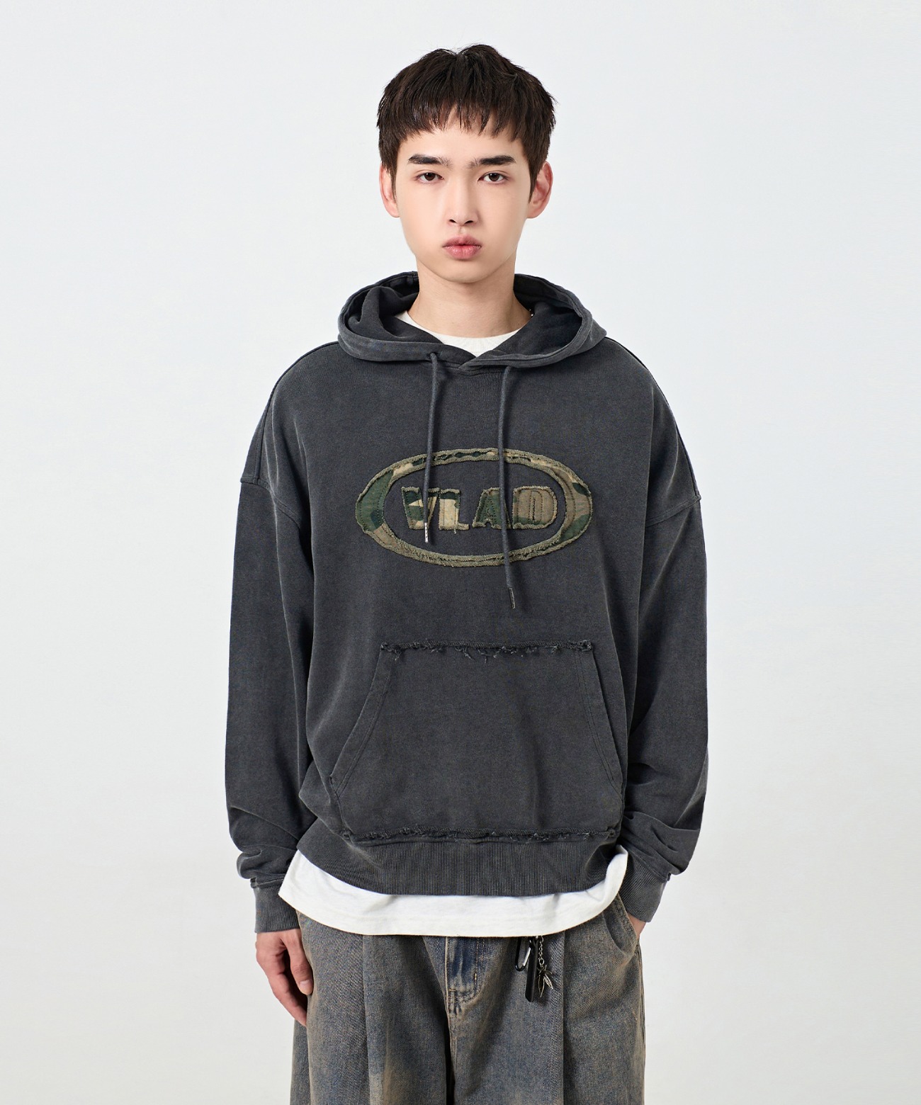 【DIMITRI BLACK】 VLAD Denim Applique Hooded T-Shirt Top - 디미트리블랙 (DIMITRIBLACK)